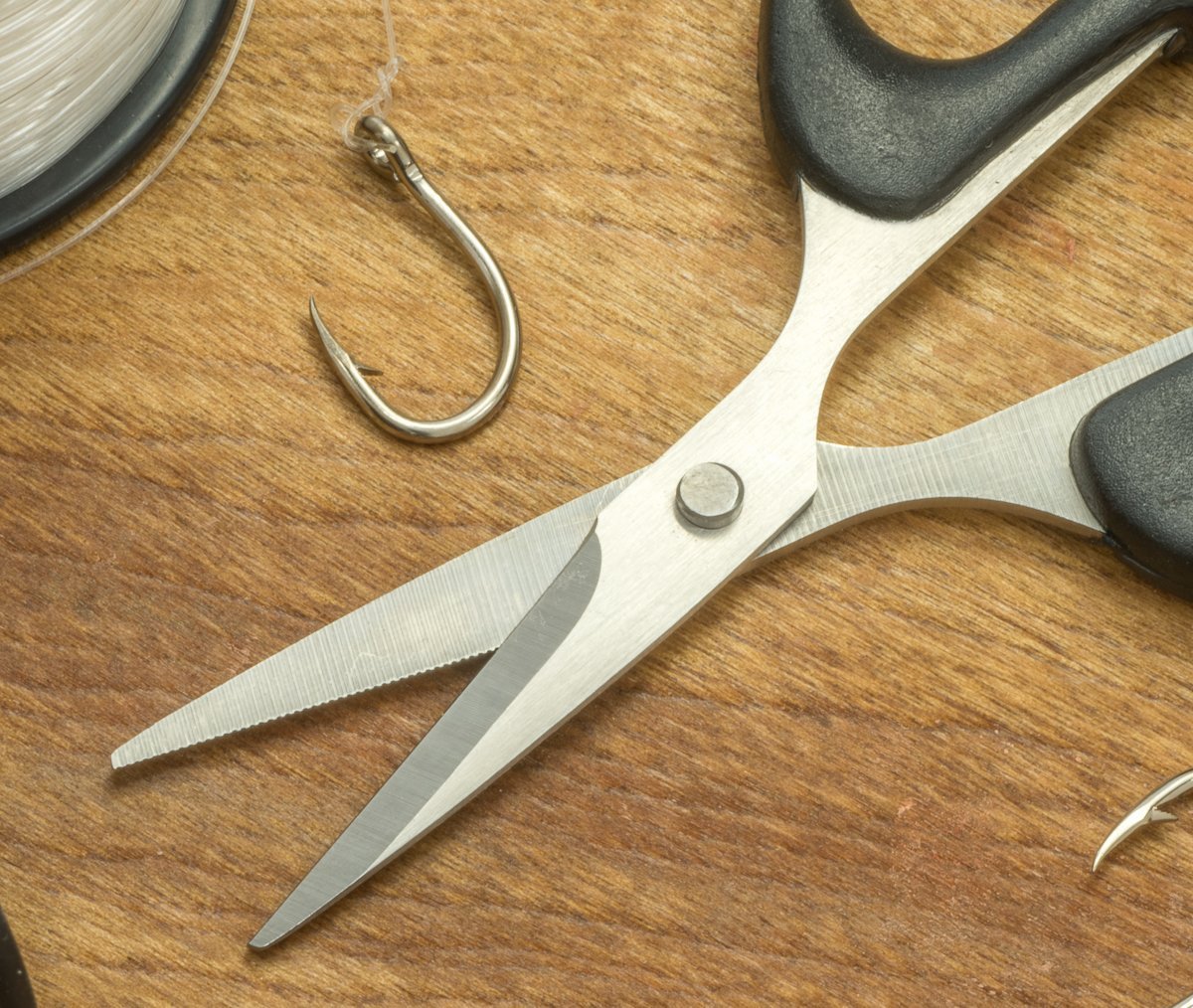 4-1/4" Fishing Line Scissors Stainless Steel Blades With Black Handle