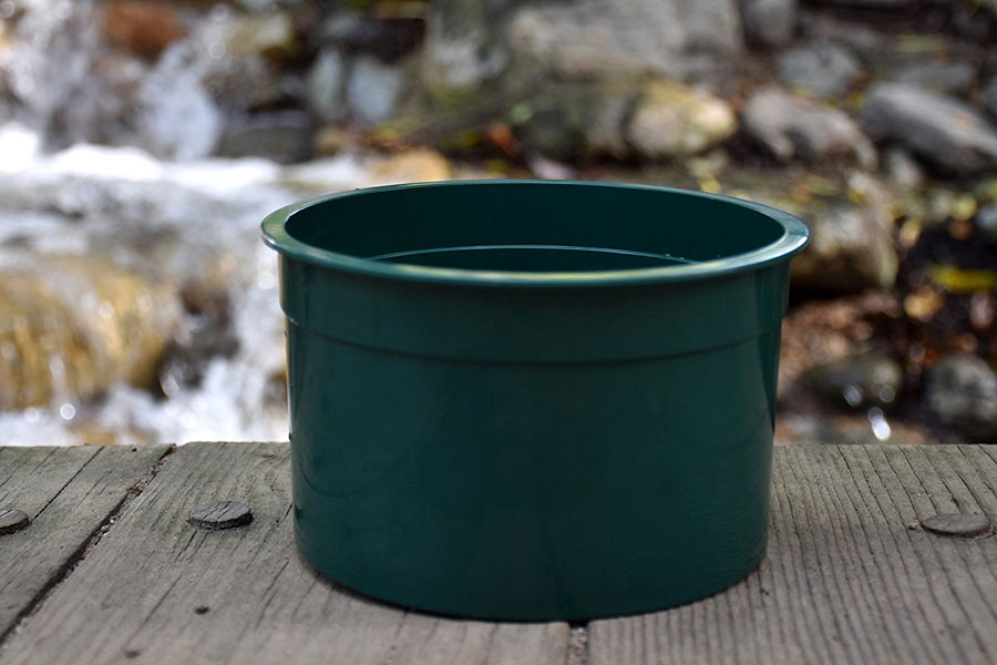 6" Green Mini Stackable Sifting Pans: 30 Holes per Sq. Inch